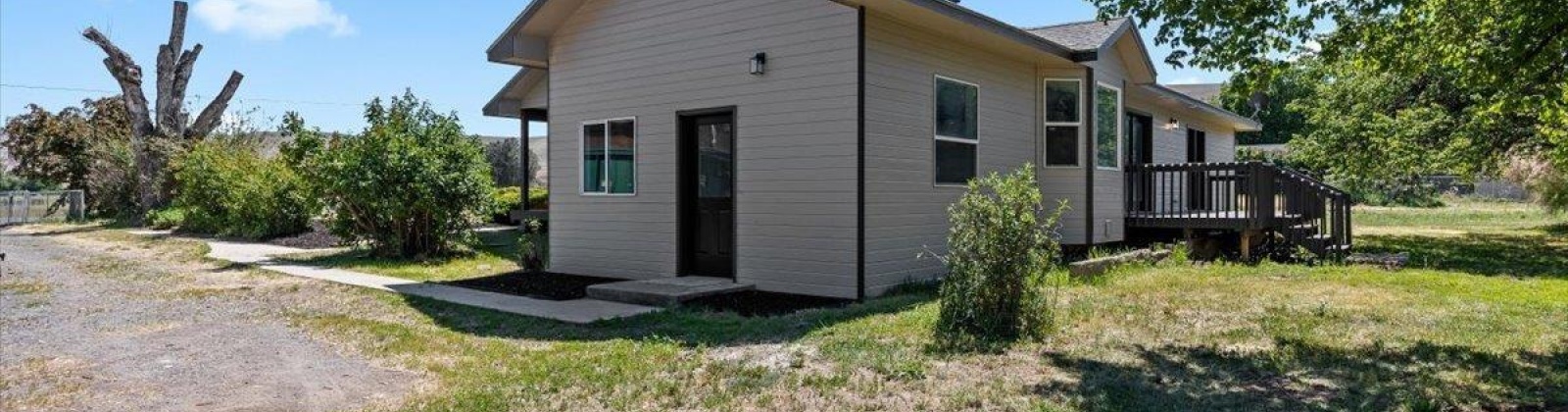 Old Inland Empire Hwy, Prosser, Washington 99350, 3 Bedrooms Bedrooms, ,2 BathroomsBathrooms,For Sale,Old Inland Empire Hwy,284585