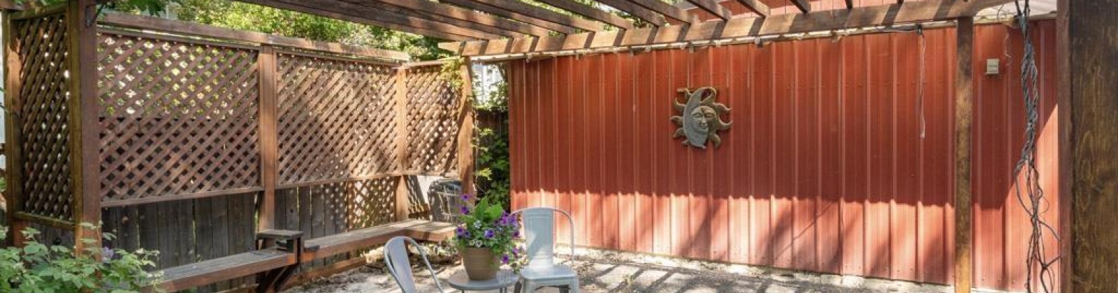 State St, Pullman, Washington 99163, 5 Bedrooms Bedrooms, ,2 BathroomsBathrooms,For Sale,State St,284603