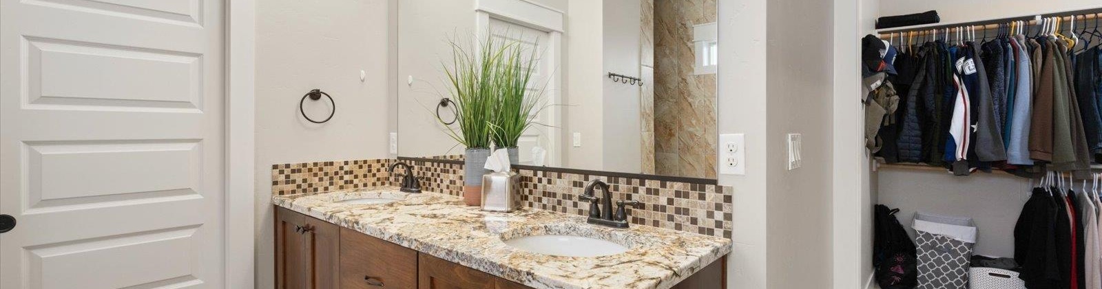 Reata Rd, Kennewick, Washington 99338, 4 Bedrooms Bedrooms, ,3 BathroomsBathrooms,For Sale,Reata Rd,284608