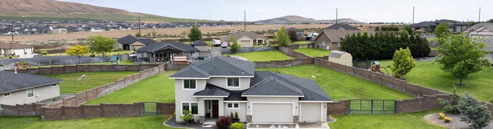 Reata Rd, Kennewick, Washington 99338, 4 Bedrooms Bedrooms, ,3 BathroomsBathrooms,For Sale,Reata Rd,284608