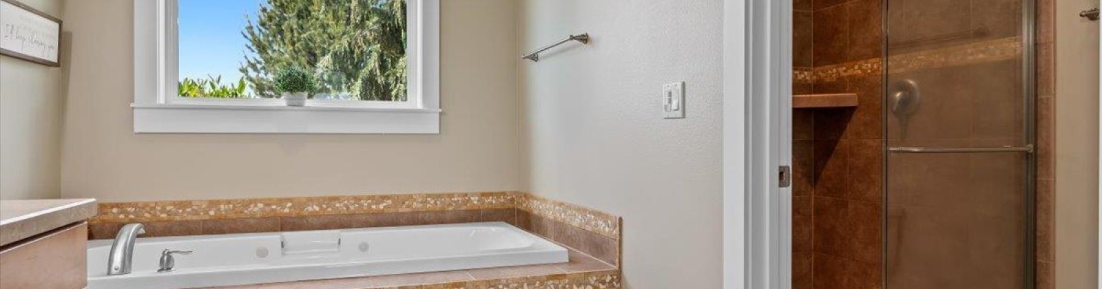 Johnson, Prosser, Washington 99350, 5 Bedrooms Bedrooms, ,3 BathroomsBathrooms,For Sale,Johnson,284618