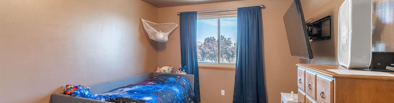 Rhode Island St, Kennewick, Washington 99336, 4 Bedrooms Bedrooms, ,3 BathroomsBathrooms,For Sale,Rhode Island St,284638