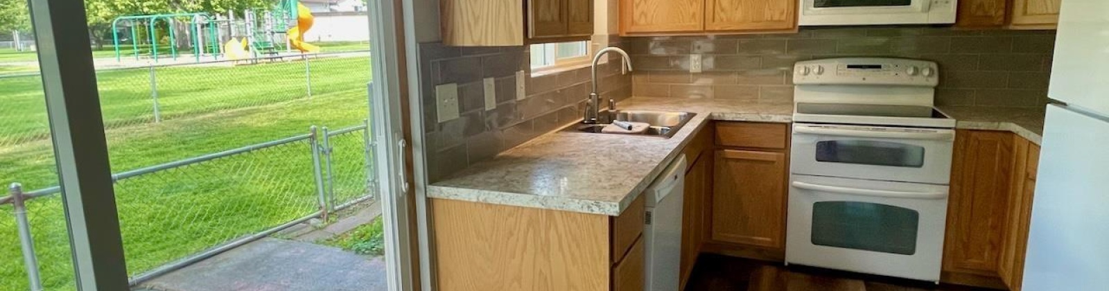 Duportail Street, Richland, Washington 99352, 2 Bedrooms Bedrooms, ,2 BathroomsBathrooms,Condos/townhomes,For Sale,Duportail Street,284641