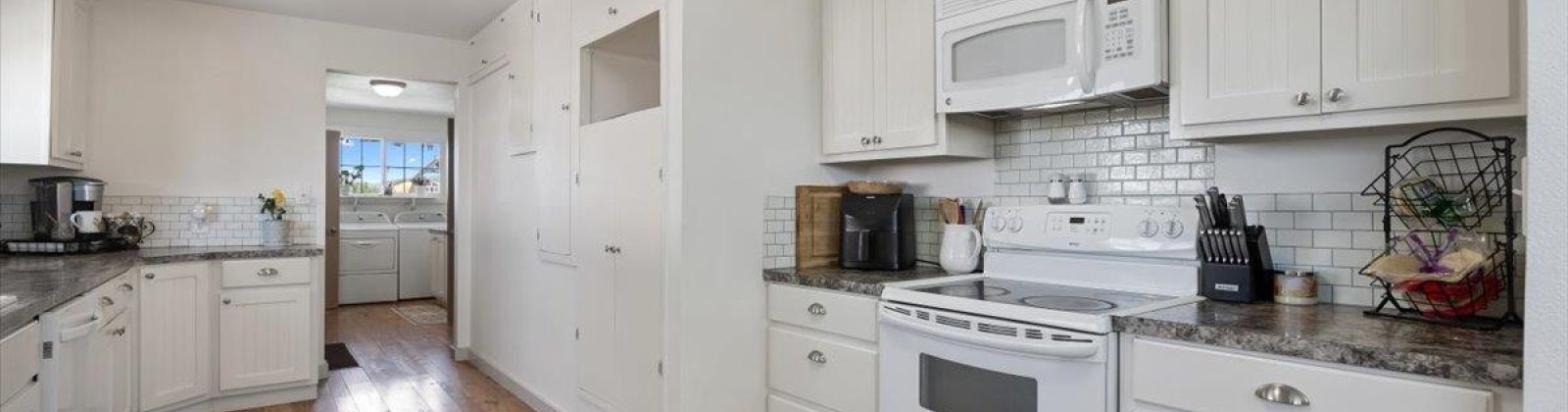 Sheller, Sunnyside, Washington 98944, 3 Bedrooms Bedrooms, ,2 BathroomsBathrooms,For Sale,Sheller,284659