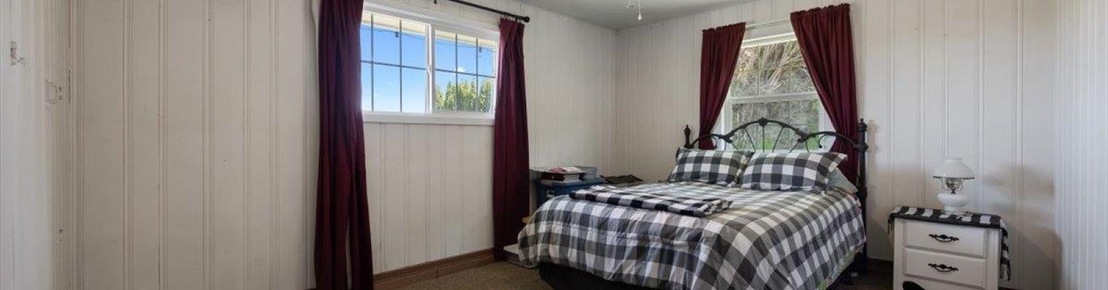 Sheller, Sunnyside, Washington 98944, 3 Bedrooms Bedrooms, ,2 BathroomsBathrooms,For Sale,Sheller,284659