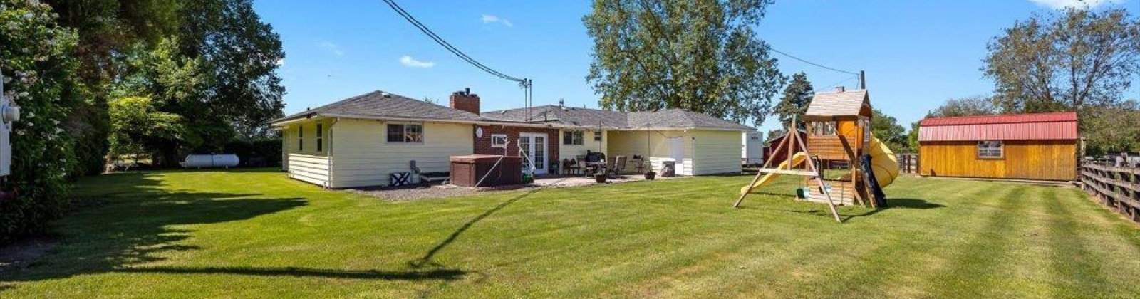 Sheller, Sunnyside, Washington 98944, 3 Bedrooms Bedrooms, ,2 BathroomsBathrooms,For Sale,Sheller,284659