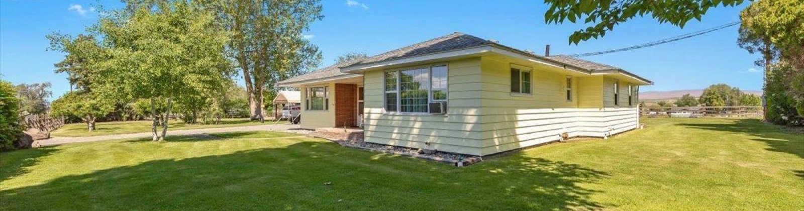 Sheller, Sunnyside, Washington 98944, 3 Bedrooms Bedrooms, ,2 BathroomsBathrooms,For Sale,Sheller,284659
