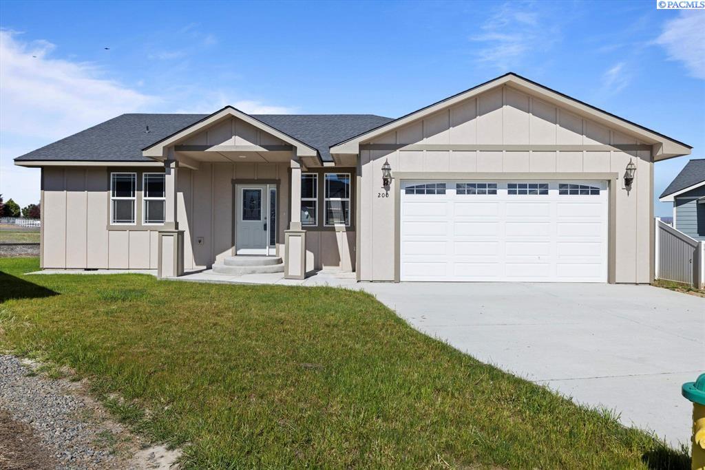 Ivone Dr, Sunnyside, Washington 98944, 4 Bedrooms Bedrooms, 0 ,2 BathroomsBathrooms,Houses,For Sale,Ivone Dr,0,284692