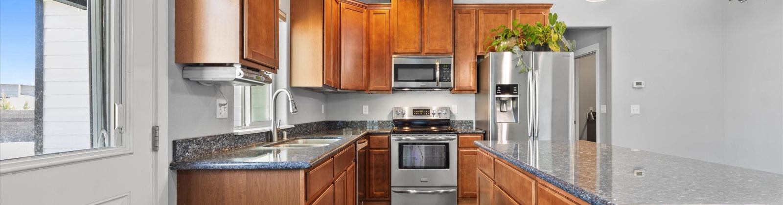 Pikes Peak Drive, West Richland, Washington 99353, 5 Bedrooms Bedrooms, ,3 BathroomsBathrooms,For Sale,Pikes Peak Drive,284725