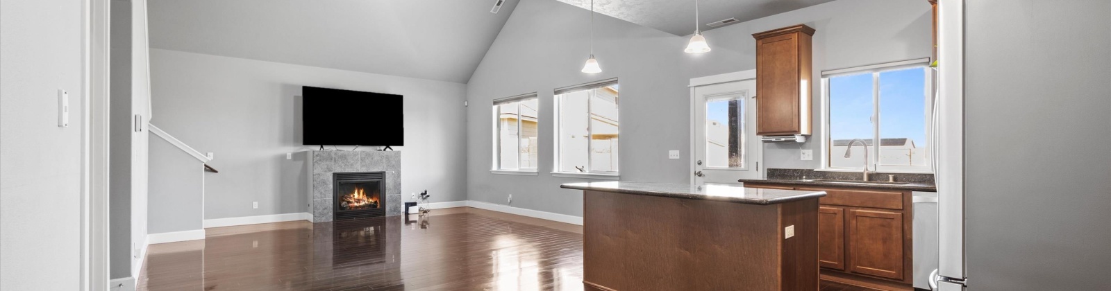 Pikes Peak Drive, West Richland, Washington 99353, 5 Bedrooms Bedrooms, ,3 BathroomsBathrooms,For Sale,Pikes Peak Drive,284725
