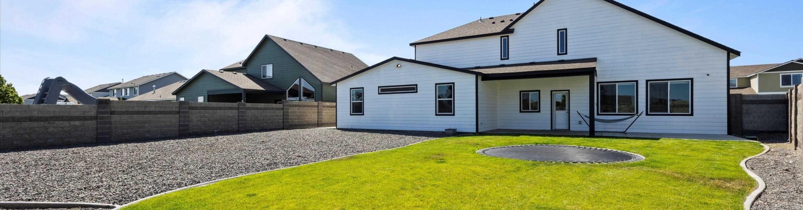 Pikes Peak Drive, West Richland, Washington 99353, 5 Bedrooms Bedrooms, ,3 BathroomsBathrooms,For Sale,Pikes Peak Drive,284725