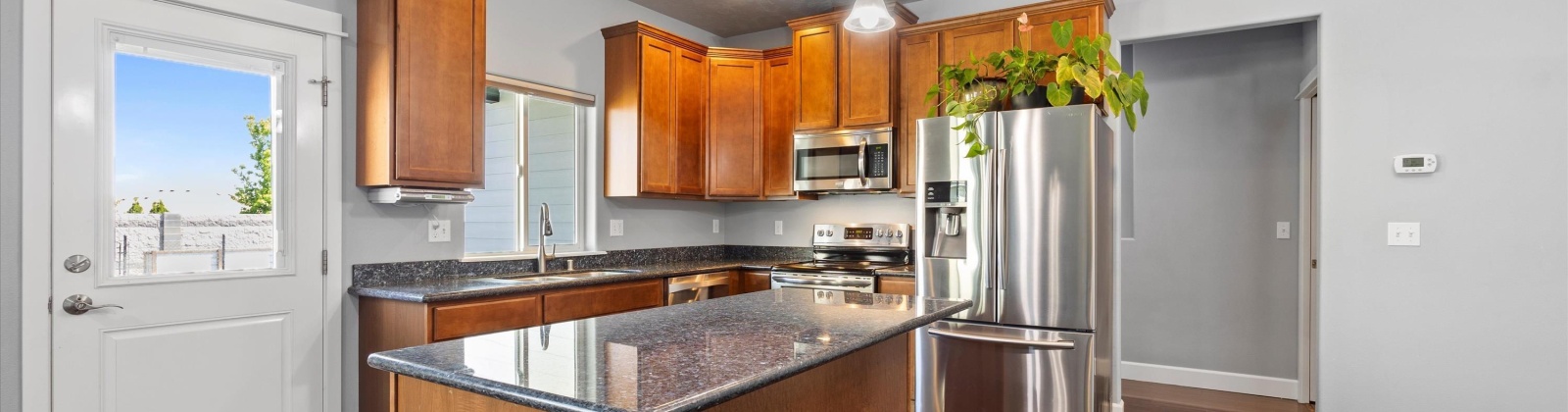 Pikes Peak Drive, West Richland, Washington 99353, 5 Bedrooms Bedrooms, ,3 BathroomsBathrooms,For Sale,Pikes Peak Drive,284725