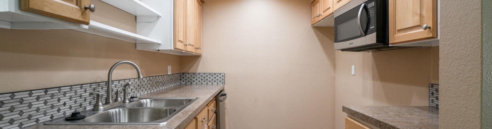 11th Ave, Kennewick, Washington 99337, 3 Bedrooms Bedrooms, 0 ,1 BathroomBathrooms,Houses,For Sale,11th Ave,0,284731