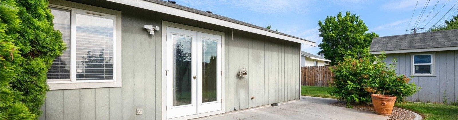 Iris St, West Richland, Washington 99353, 4 Bedrooms Bedrooms, ,2 BathroomsBathrooms,For Sale,Iris St,284735