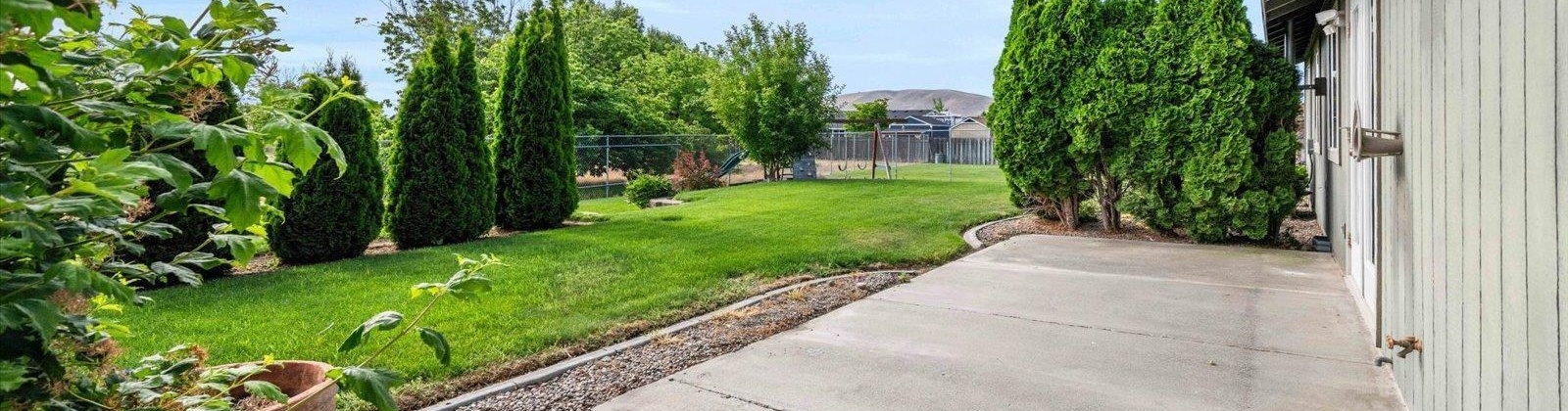 Iris St, West Richland, Washington 99353, 4 Bedrooms Bedrooms, ,2 BathroomsBathrooms,For Sale,Iris St,284735