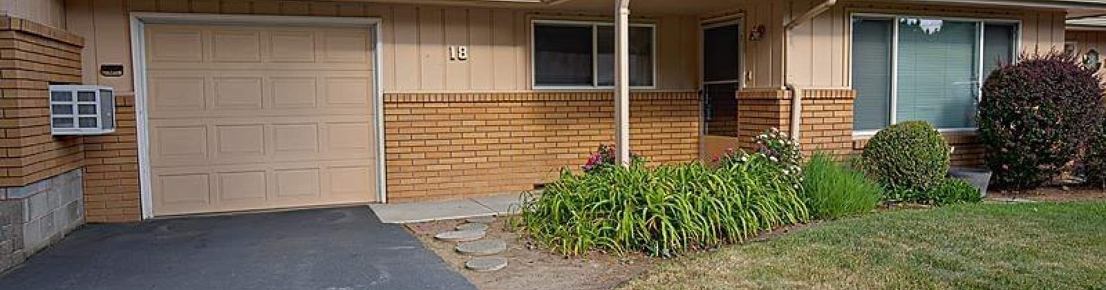 Summitview, Yakima, Washington 98908, 2 Bedrooms Bedrooms, ,1 BathroomBathrooms,Condos/townhomes,For Sale,Summitview,284740