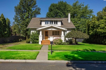 Court Street, Prosser, Washington 99350, 6 Bedrooms Bedrooms, ,3 BathroomsBathrooms,Site Built-owned Lot,For Sale,Court Street,284800