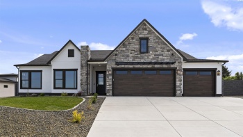 Rieve Court, Richland, Washington 99352, 4 Bedrooms Bedrooms, ,3 BathroomsBathrooms,Site Built-owned Lot,For Sale,Rieve Court,284788
