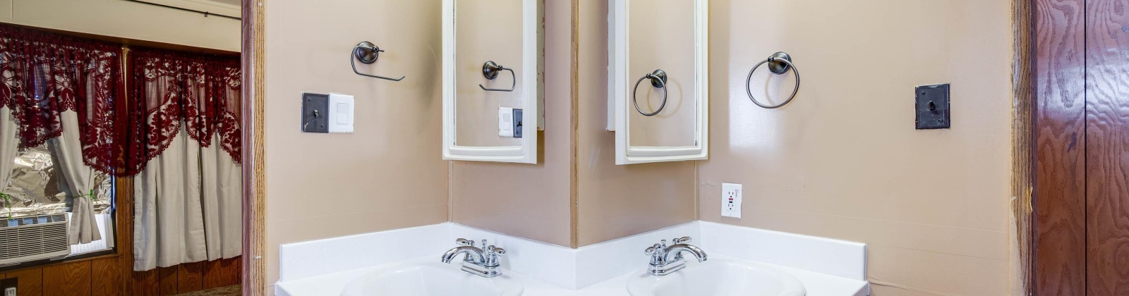 Professional Mall Blvd #421, Pullman, Washington 99163, 2 Bedrooms Bedrooms, 0 ,1 BathroomBathrooms,Manufactured Homes,For Sale,Professional Mall Blvd #421,0,284789