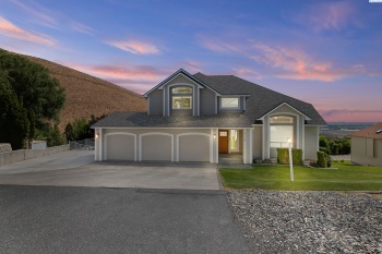 Kyle Rd, Kennewick, Washington 99338, 5 Bedrooms Bedrooms, ,4 BathroomsBathrooms,Site Built-owned Lot,For Sale,Kyle Rd,284791