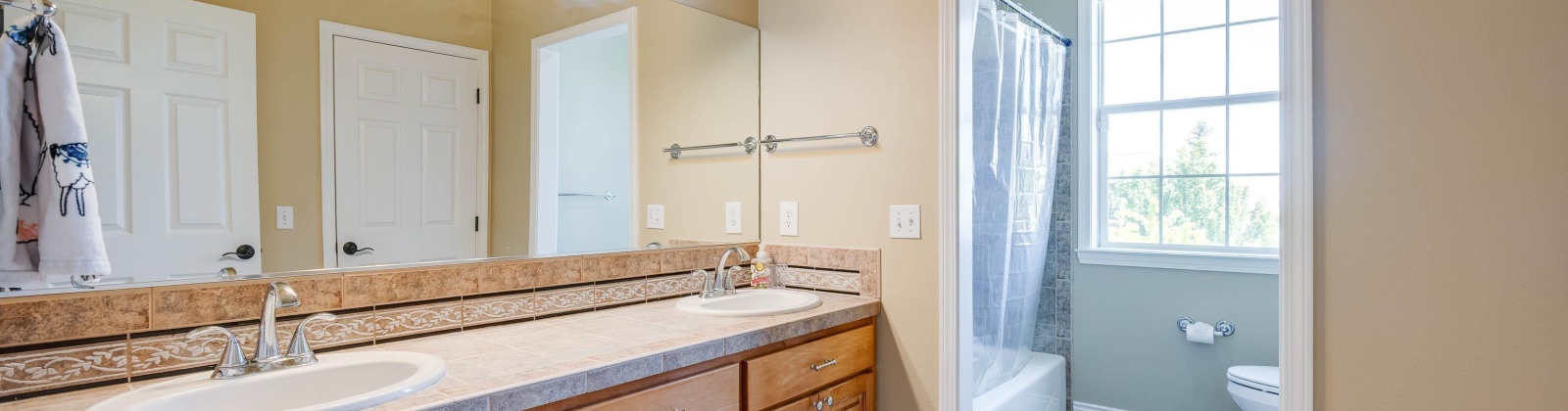 Meyer, Pullman, Washington 99163, 6 Bedrooms Bedrooms, ,4 BathroomsBathrooms,Site Built-owned Lot,For Sale,Meyer,284829