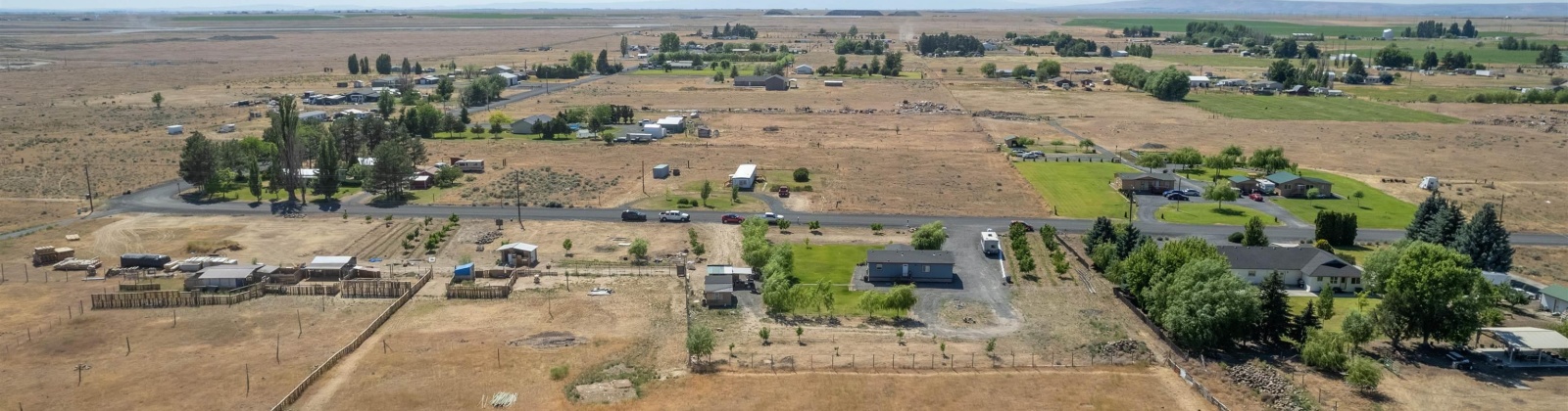 RD H.8, Moses Lake, Washington 98837, 3 Bedrooms Bedrooms, ,2 BathroomsBathrooms,Manufactured-owned Lot,For Sale,RD H.8,284843