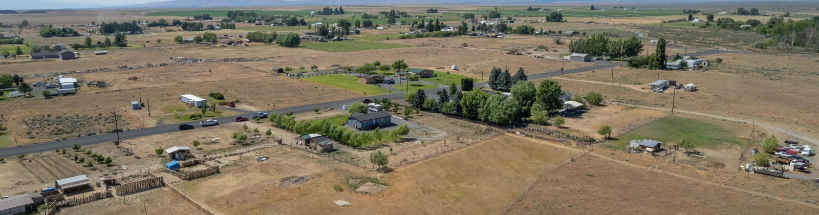 RD H.8, Moses Lake, Washington 98837, 3 Bedrooms Bedrooms, ,2 BathroomsBathrooms,Manufactured-owned Lot,For Sale,RD H.8,284843