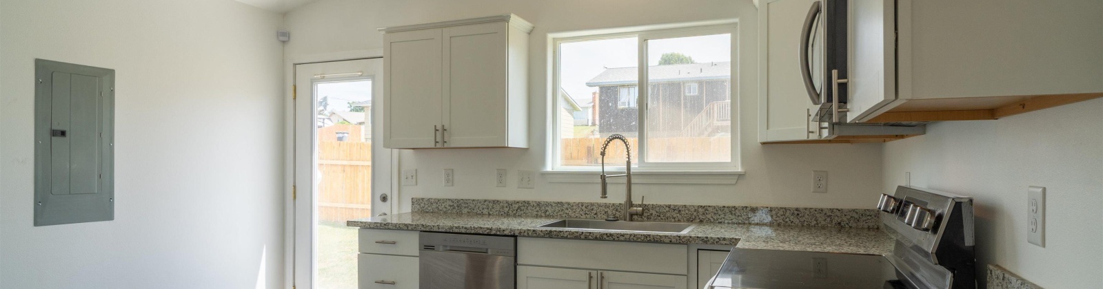 7th Avenue, Warden, Washington 98857, 3 Bedrooms Bedrooms, ,2 BathroomsBathrooms,For Sale,7th Avenue,284839