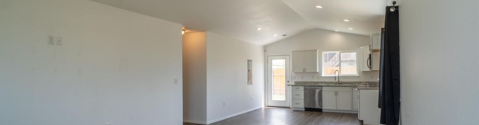 7th Avenue, Warden, Washington 98857, 3 Bedrooms Bedrooms, ,2 BathroomsBathrooms,For Sale,7th Avenue,284839