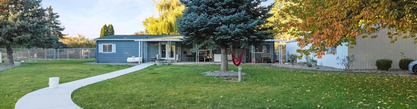 River Rd, Benton City, Washington 99320, 3 Bedrooms Bedrooms, ,2 BathroomsBathrooms,Manufactured-owned Lot,For Sale,River Rd,284859