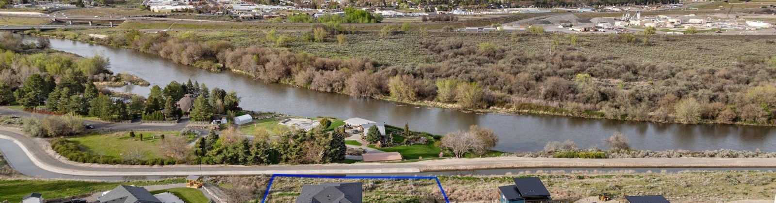 Columbia Park Trail, Richland, Washington 99352, 4 Bedrooms Bedrooms, ,3 BathroomsBathrooms,Site Built-owned Lot,For Sale,Columbia Park Trail,283342