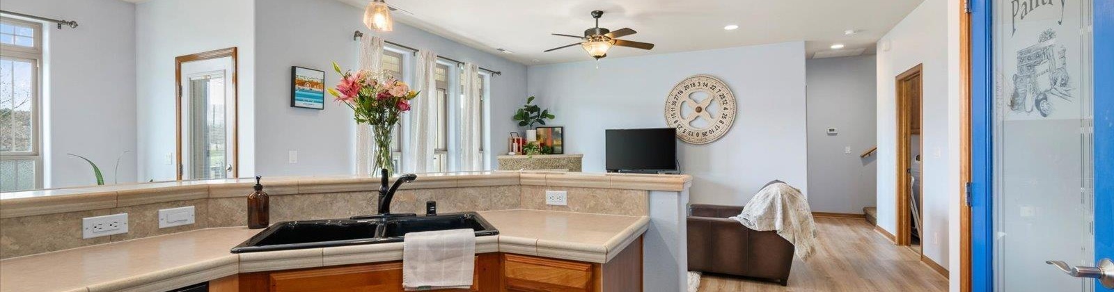 30th Ave Bldg E #102, Kennewick, Washington 99337, 2 Bedrooms Bedrooms, ,2 BathroomsBathrooms,Town House,For Sale,30th Ave Bldg E #102,282785