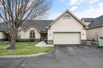 30th Ave Bldg E #102, Kennewick, Washington 99337, 2 Bedrooms Bedrooms, ,2 BathroomsBathrooms,Town House,For Sale,30th Ave Bldg E #102,282785