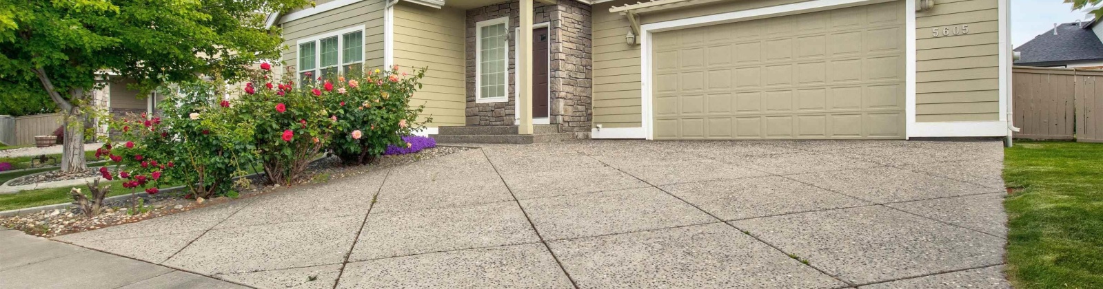 14th Ave, Kennewick, Washington 99338, 3 Bedrooms Bedrooms, ,2 BathroomsBathrooms,Site Built-owned Lot,For Sale,14th Ave,284865