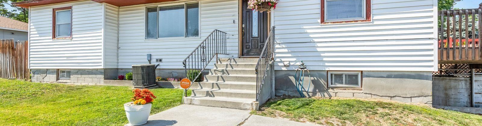 Thill Ave, Sunnyside, Washington 98944, 4 Bedrooms Bedrooms, ,3 BathroomsBathrooms,For Sale,Thill Ave,284810