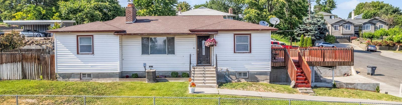 Thill Ave, Sunnyside, Washington 98944, 4 Bedrooms Bedrooms, ,3 BathroomsBathrooms,For Sale,Thill Ave,284810