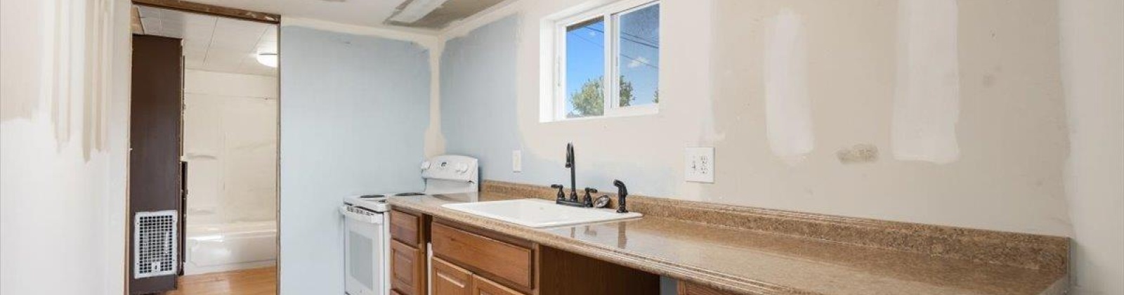 Snow, Richland, Washington 99352, 2 Bedrooms Bedrooms, ,1 BathroomBathrooms,Site Built-owned Lot,For Sale,Snow,280332