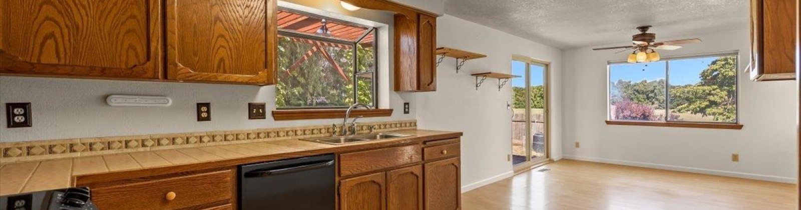 Desert Plateau Dr., Pasco, Washington 99301, 3 Bedrooms Bedrooms, ,3 BathroomsBathrooms,Site Built-owned Lot,For Sale,Desert Plateau Dr.,284902