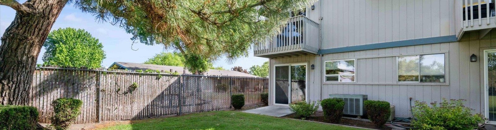 Wright Ave, Richland, Washington 99352, 2 Bedrooms Bedrooms, ,3 BathroomsBathrooms,Condos/townhomes,For Sale,Wright Ave,284326