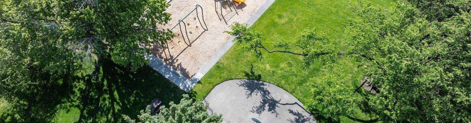 Wright Ave, Richland, Washington 99352, 2 Bedrooms Bedrooms, ,3 BathroomsBathrooms,Condos/townhomes,For Sale,Wright Ave,284326