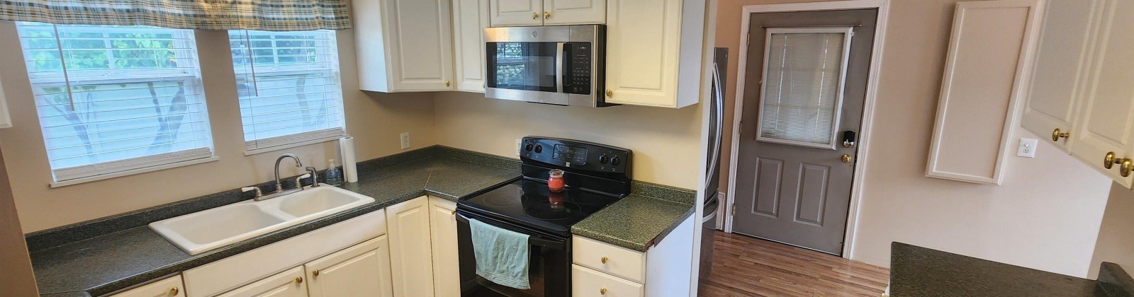 Park St, Dayton, Washington 99328, 2 Bedrooms Bedrooms, 0 ,2 BathroomsBathrooms,Houses,For Sale,Park St,0,284420