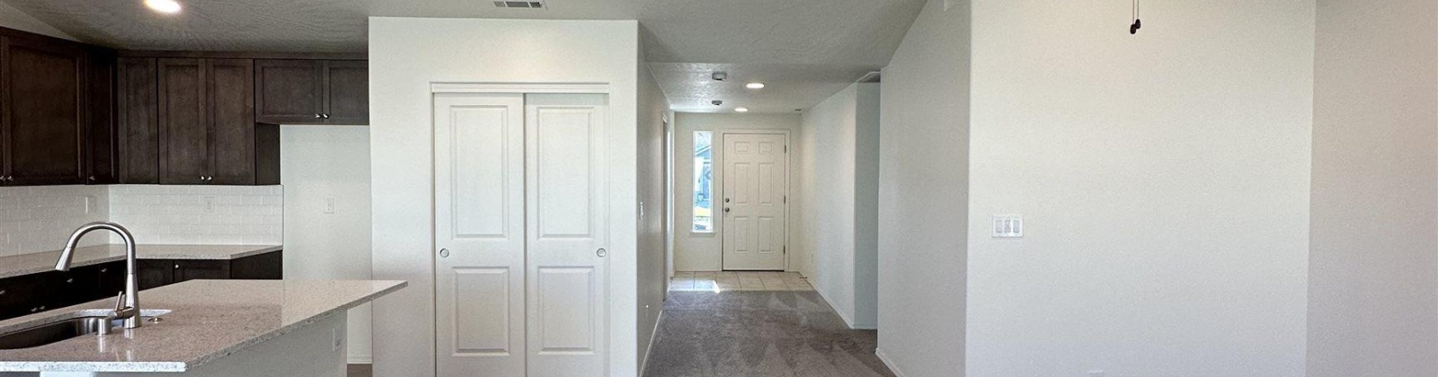 Regina Pl., Grandview, Washington 98938, 3 Bedrooms Bedrooms, ,2 BathroomsBathrooms,Site Built-owned Lot,For Sale,Regina Pl.,284918