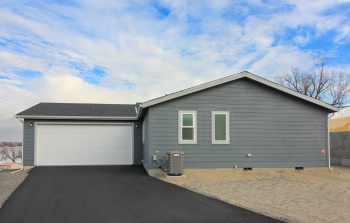Morain Loop, Kennewick, Washington 99336, 3 Bedrooms Bedrooms, ,2 BathroomsBathrooms,Site Built-owned Lot,For Rent,Morain Loop,284910