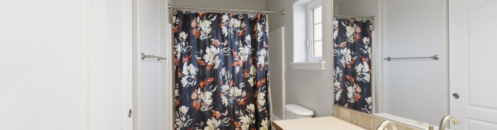 Vincenzo Drive, Pasco, Washington 99301, 3 Bedrooms Bedrooms, ,3 BathroomsBathrooms,For Sale,Vincenzo Drive,284937