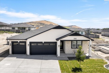 Waterhill Avenue, Richland, Washington 99352, 3 Bedrooms Bedrooms, ,3 BathroomsBathrooms,Site Built-owned Lot,For Sale,Waterhill Avenue,284936