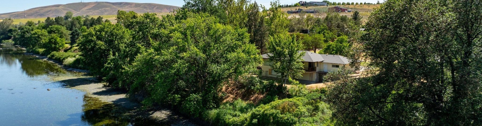 Riverside Drive, Richland, Washington 99352, 3 Bedrooms Bedrooms, ,2 BathroomsBathrooms,Site Built-owned Lot,For Sale,Riverside Drive,284935