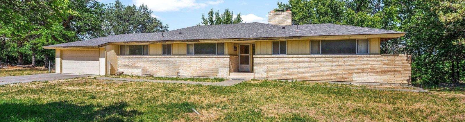 Riverside Drive, Richland, Washington 99352, 3 Bedrooms Bedrooms, ,2 BathroomsBathrooms,Site Built-owned Lot,For Sale,Riverside Drive,284935