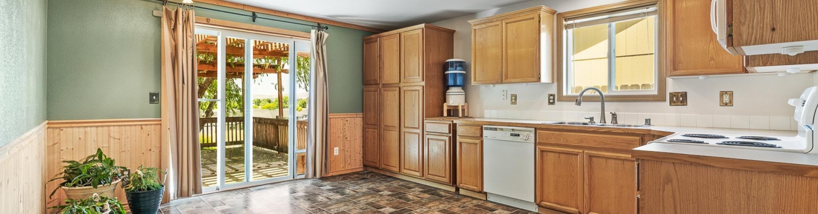 Welsh Dr, Pasco, Washington 99301, 3 Bedrooms Bedrooms, ,2 BathroomsBathrooms,Site Built-owned Lot,For Sale,Welsh Dr,284926