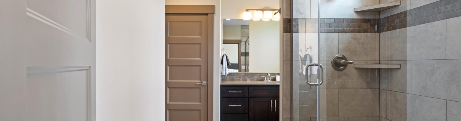 Bing St, West Richland, Washington 99353, 4 Bedrooms Bedrooms, ,4 BathroomsBathrooms,Site Built-owned Lot,For Sale,Bing St,284948