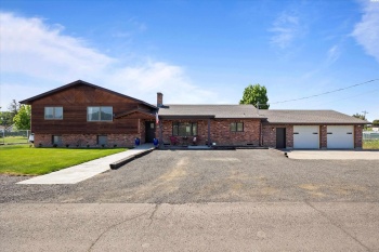 Hatch St, Walla Walla, Washington 99362, 5 Bedrooms Bedrooms, ,4 BathroomsBathrooms,Site Built-owned Lot,For Sale,Hatch St,284957